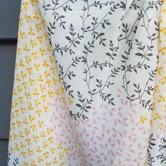 Fate Yellow Gray Pink Floral Boho Peasant Top size Small - Picture 8 of 12